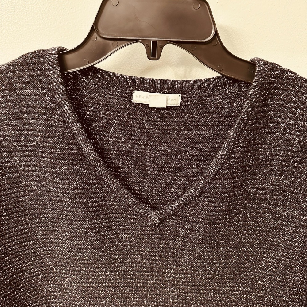 New York & Company Black w/ Silver Metallic V-Neck 3/4 Sleeve Knit Top Sz. Small - Picture 3 of 9